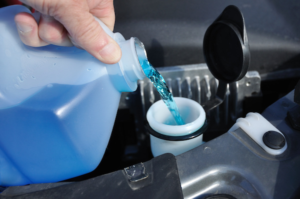 Tips on How to Prevent Your Windshield Washer Fluid From Freezing - Fox Run  Auto Inc.