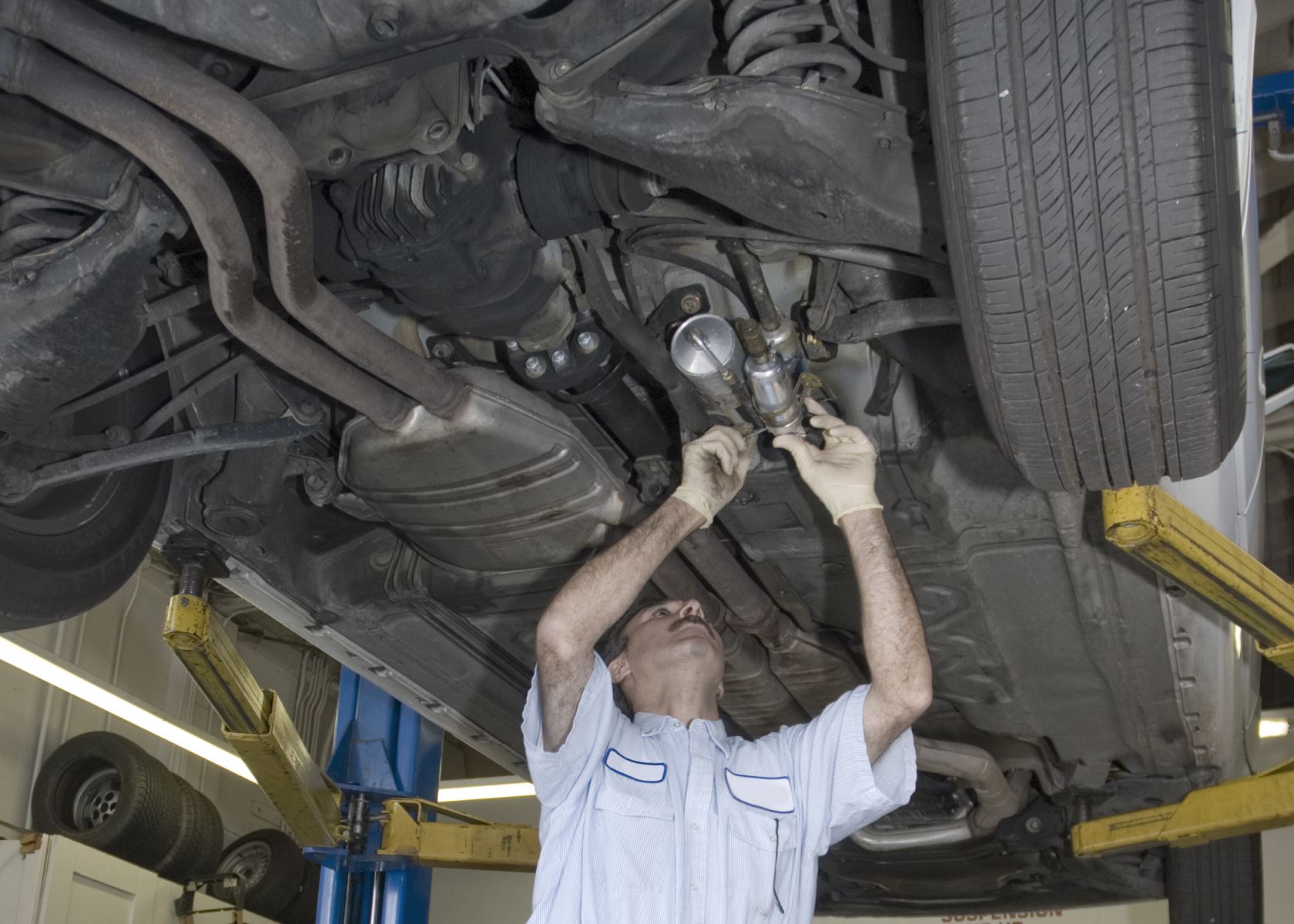 Customer Gets Oil Change and Free Vehicle Inspection at Fox Run Auto